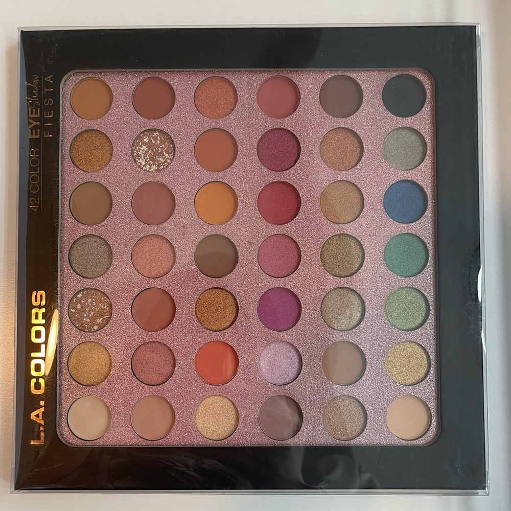 Sold Out! L.A. Colors Large eyeshadow palette